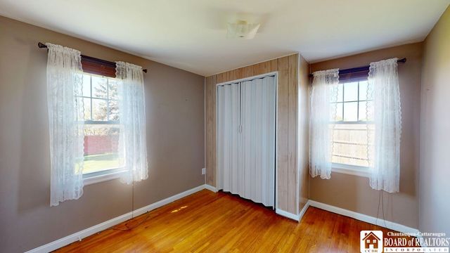 645 Mapleview Rd, Cheektowaga, NY 14225