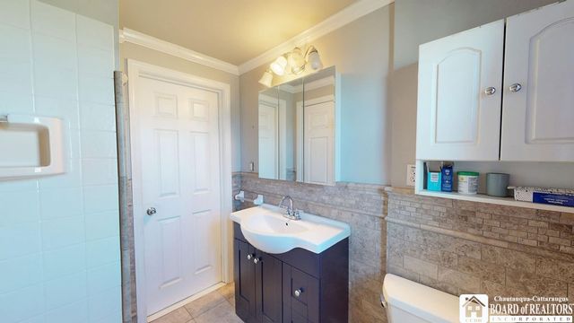 645 Mapleview Rd, Cheektowaga, NY 14225