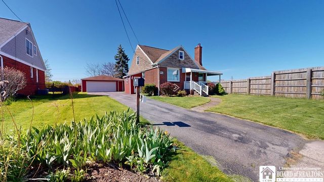 645 Mapleview Rd, Cheektowaga, NY 14225
