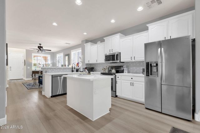 4253 S SOBOBA Street, Gilbert, AZ 85297