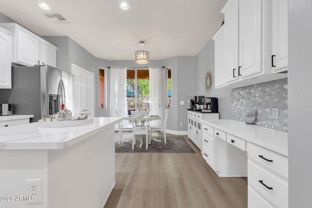 4253 S SOBOBA Street, Gilbert, AZ 85297