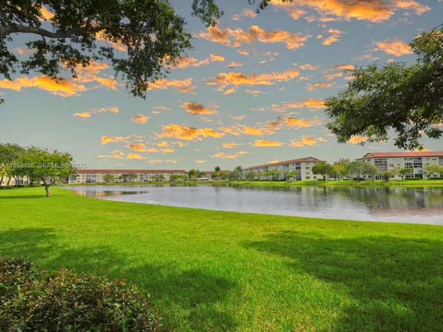 13001 SW 15th Court 104T, Pembroke Pines, FL 33027