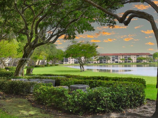 13001 SW 15th Court 104T, Pembroke Pines, FL 33027