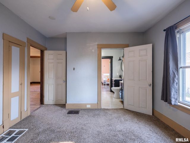 9 HECKER Court, Pekin, IL 61554