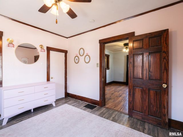 9 HECKER Court, Pekin, IL 61554