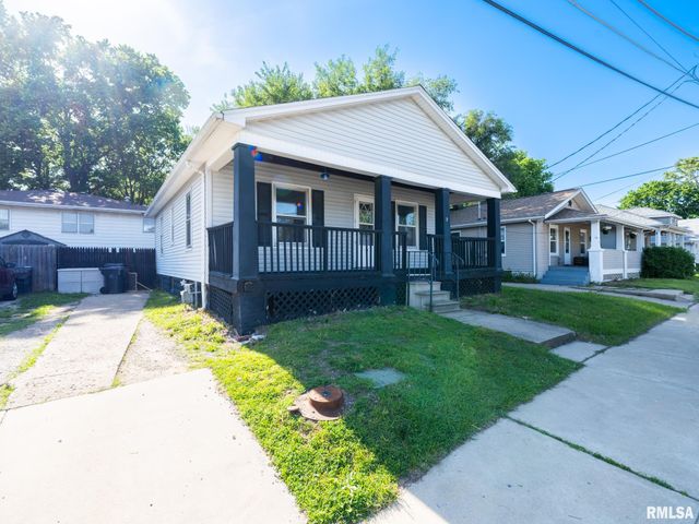 9 HECKER Court, Pekin, IL 61554