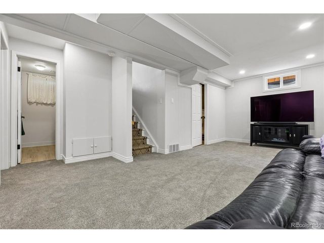 308 109th Pl, Northglenn, CO 80233