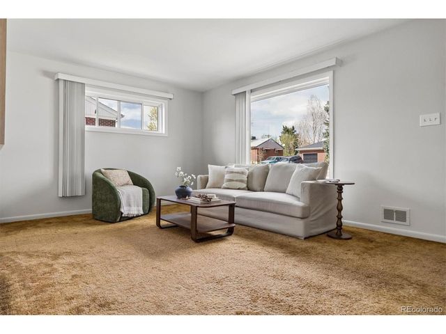 308 109th Pl, Northglenn, CO 80233