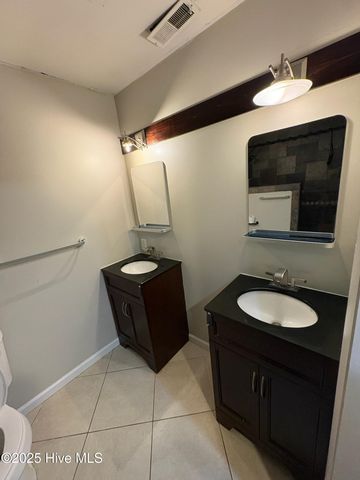 502 W Hilltop Court, Jacksonville, NC 28546