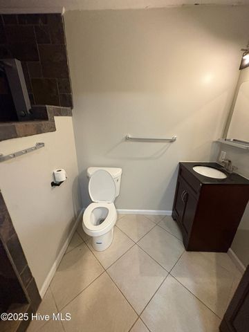 502 W Hilltop Court, Jacksonville, NC 28546