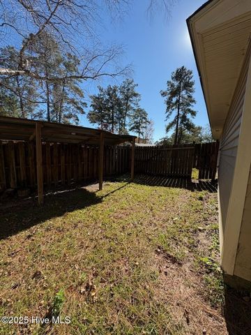 502 W Hilltop Court, Jacksonville, NC 28546