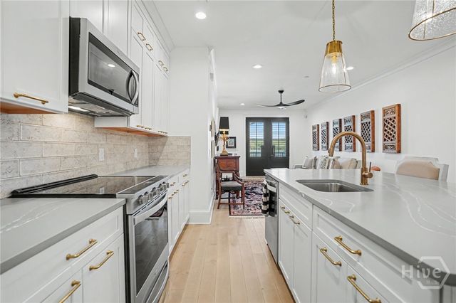454 Geo Meyer Avenue, Savannah, GA 31401