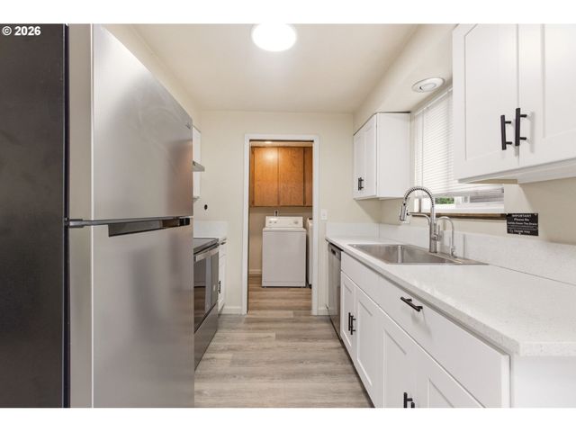 3836 Se 91ST Ave, Portland, OR 97266