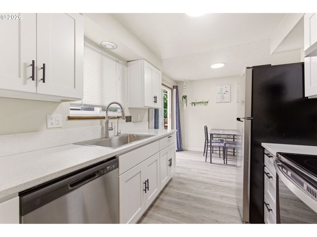 3836 Se 91ST Ave, Portland, OR 97266