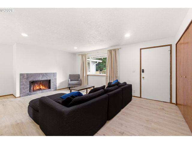 3836 Se 91ST Ave, Portland, OR 97266