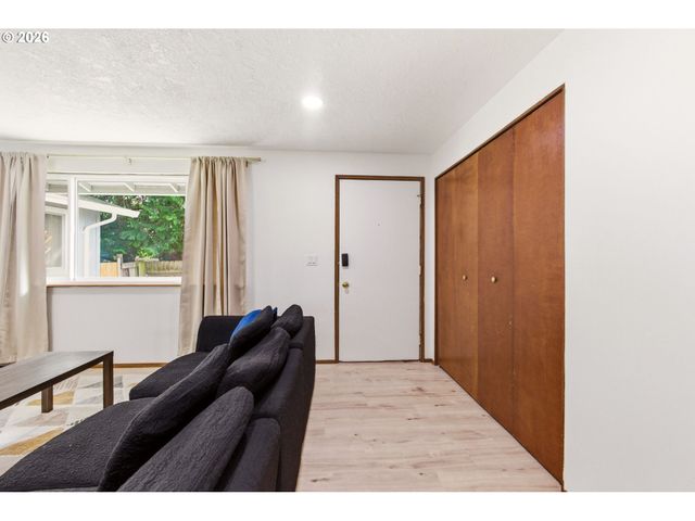 3836 Se 91ST Ave, Portland, OR 97266