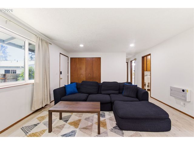 3836 Se 91ST Ave, Portland, OR 97266