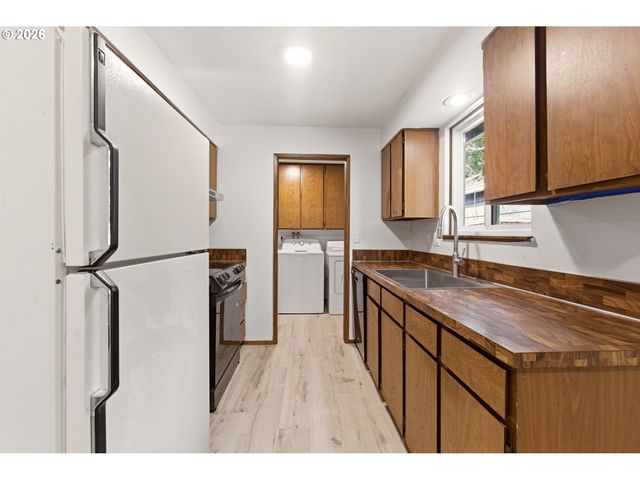 3836 Se 91ST Ave, Portland, OR 97266