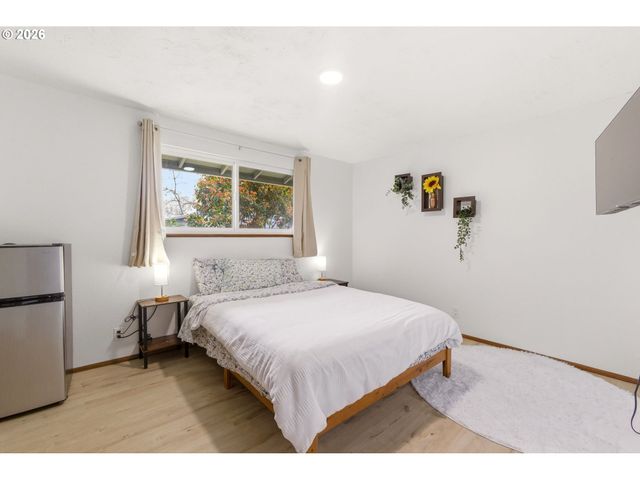 3836 Se 91ST Ave, Portland, OR 97266