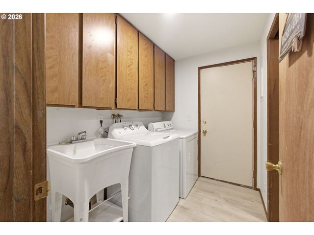 3836 Se 91ST Ave, Portland, OR 97266