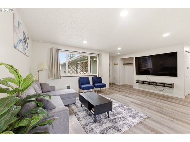 3836 Se 91ST Ave, Portland, OR 97266