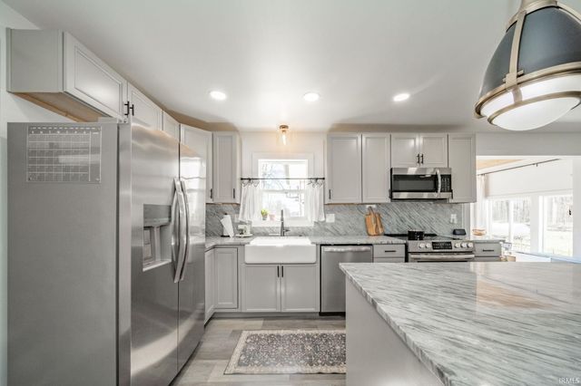 1745 W County Road 200 North, New Castle, IN 47362