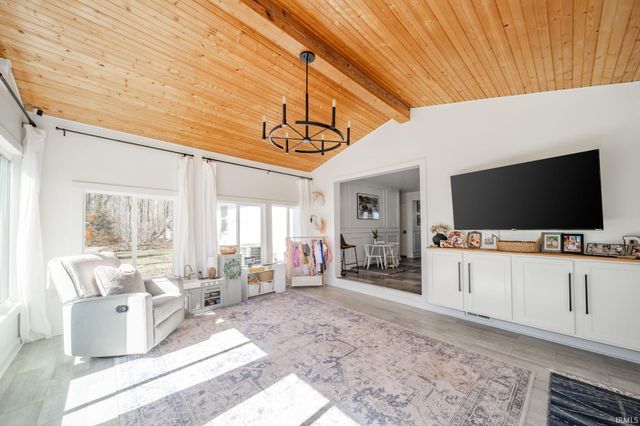 1745 W County Road 200 North, New Castle, IN 47362