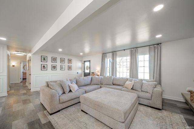 1745 W County Road 200 North, New Castle, IN 47362