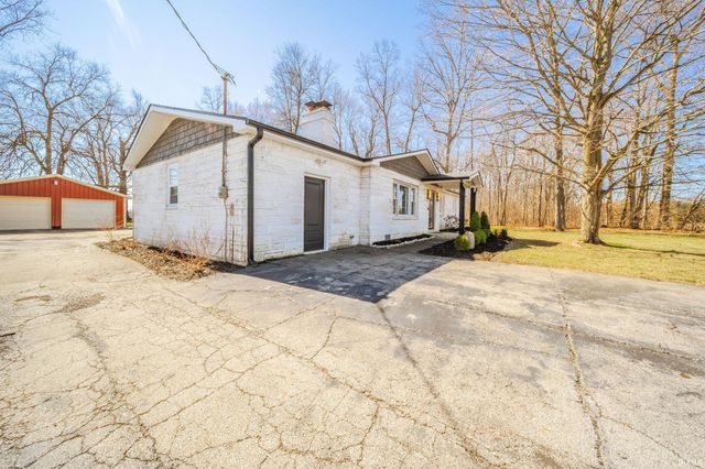 1745 W County Road 200 North, New Castle, IN 47362