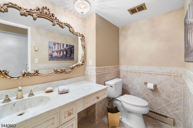 72 Bald Eagle Rd, Allamuchy Twp., NJ 07840