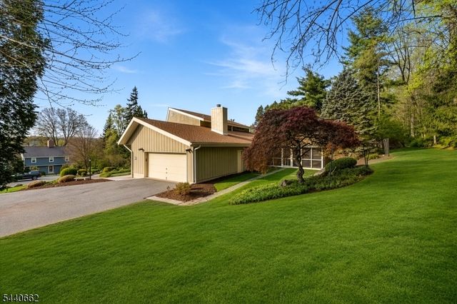72 Bald Eagle Rd, Allamuchy Twp., NJ 07840