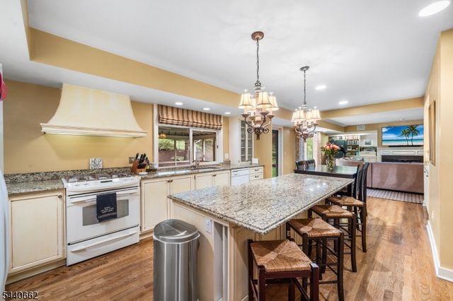 72 Bald Eagle Rd, Allamuchy Twp., NJ 07840