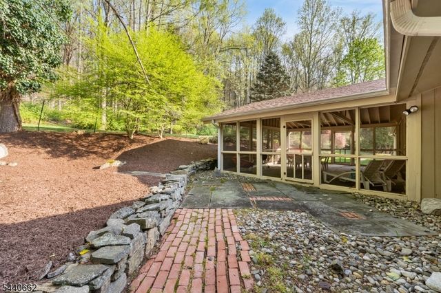 72 Bald Eagle Rd, Allamuchy Twp., NJ 07840