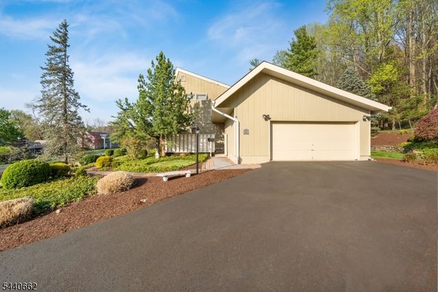 72 Bald Eagle Rd, Allamuchy Twp., NJ 07840