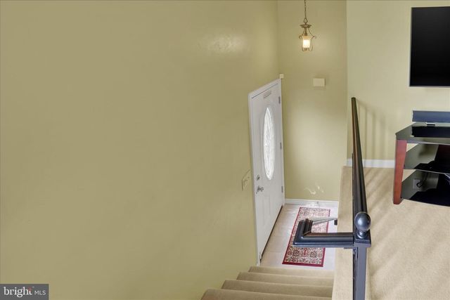 2437 HEATHER RD, York, PA 17408