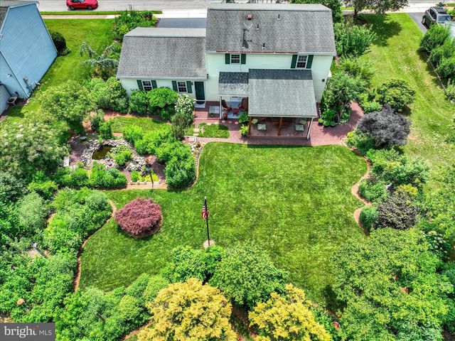 2437 HEATHER RD, York, PA 17408