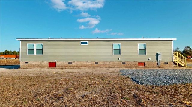 3277 Mcgirt Road, Maxton, NC 28364