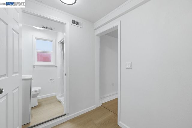 7419 Hillside St, Oakland, CA 94605