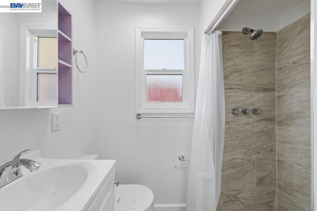 7419 Hillside St, Oakland, CA 94605