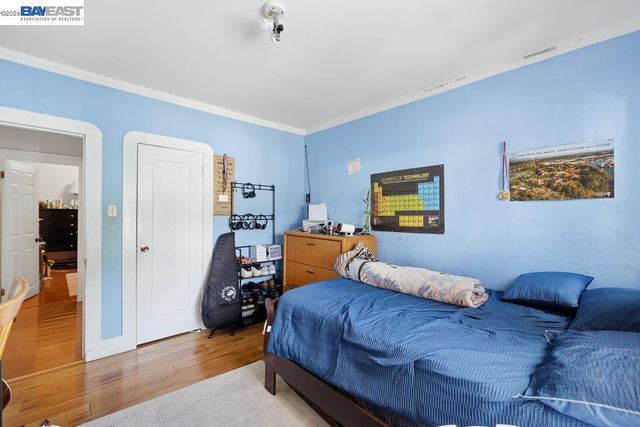 7419 Hillside St, Oakland, CA 94605