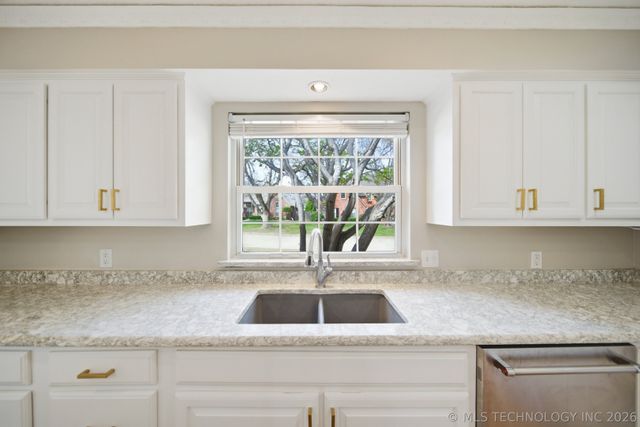 5514 E 101st Place, Tulsa, OK 74137