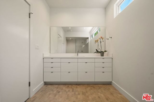 680 Harbor Street 1, Venice (los Angeles), CA 90291