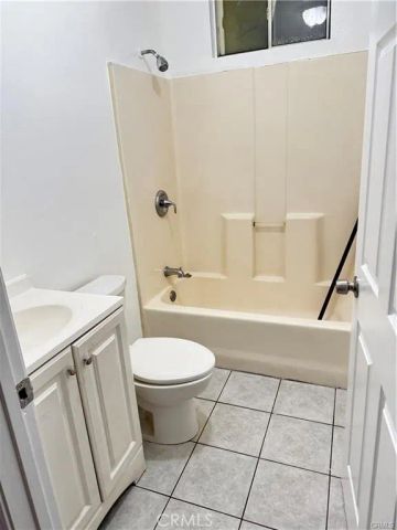 822 E 87th, Los Angeles, CA 90002