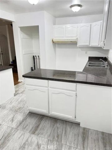 822 E 87th, Los Angeles, CA 90002