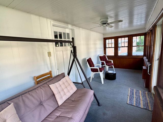 7132 Alexander Avenue, Hammond, IN 46323