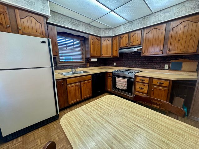 7132 Alexander Avenue, Hammond, IN 46323
