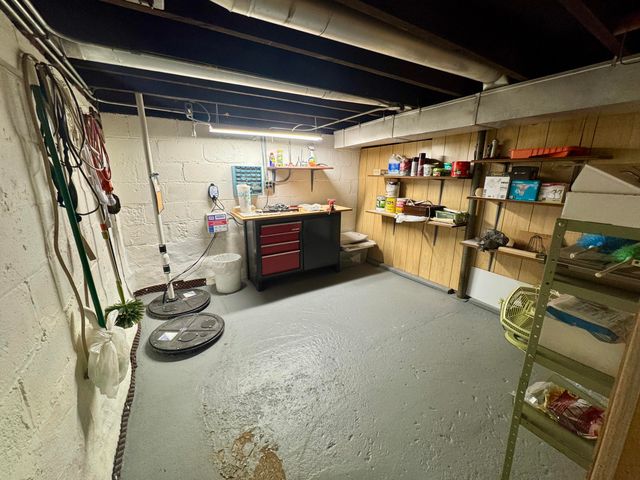 7132 Alexander Avenue, Hammond, IN 46323