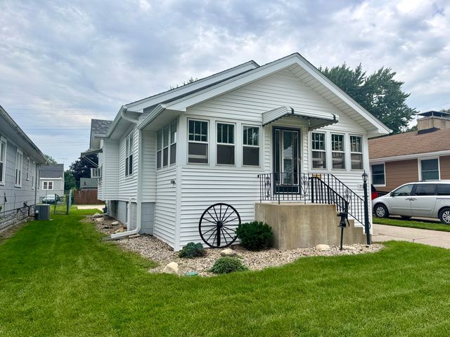 7132 Alexander Avenue, Hammond, IN 46323