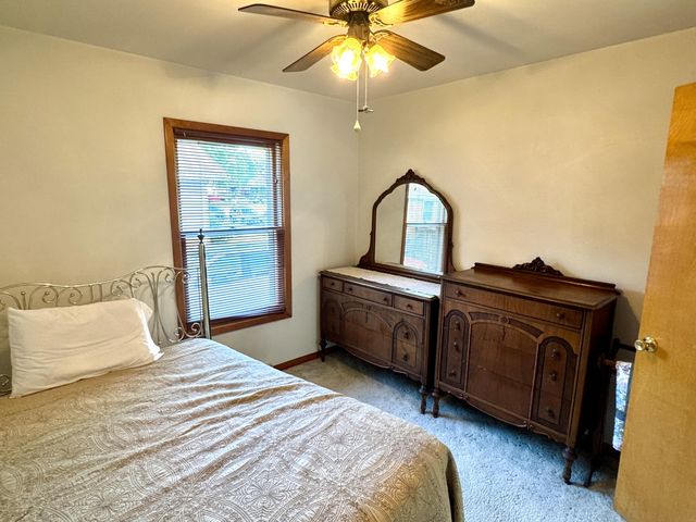 7132 Alexander Avenue, Hammond, IN 46323