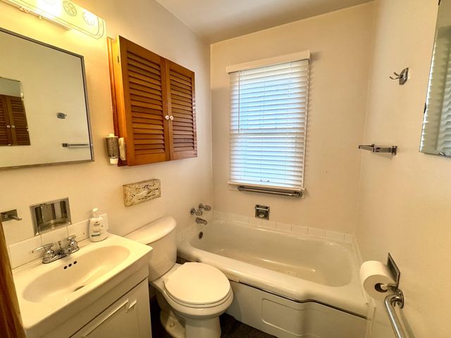 7132 Alexander Avenue, Hammond, IN 46323